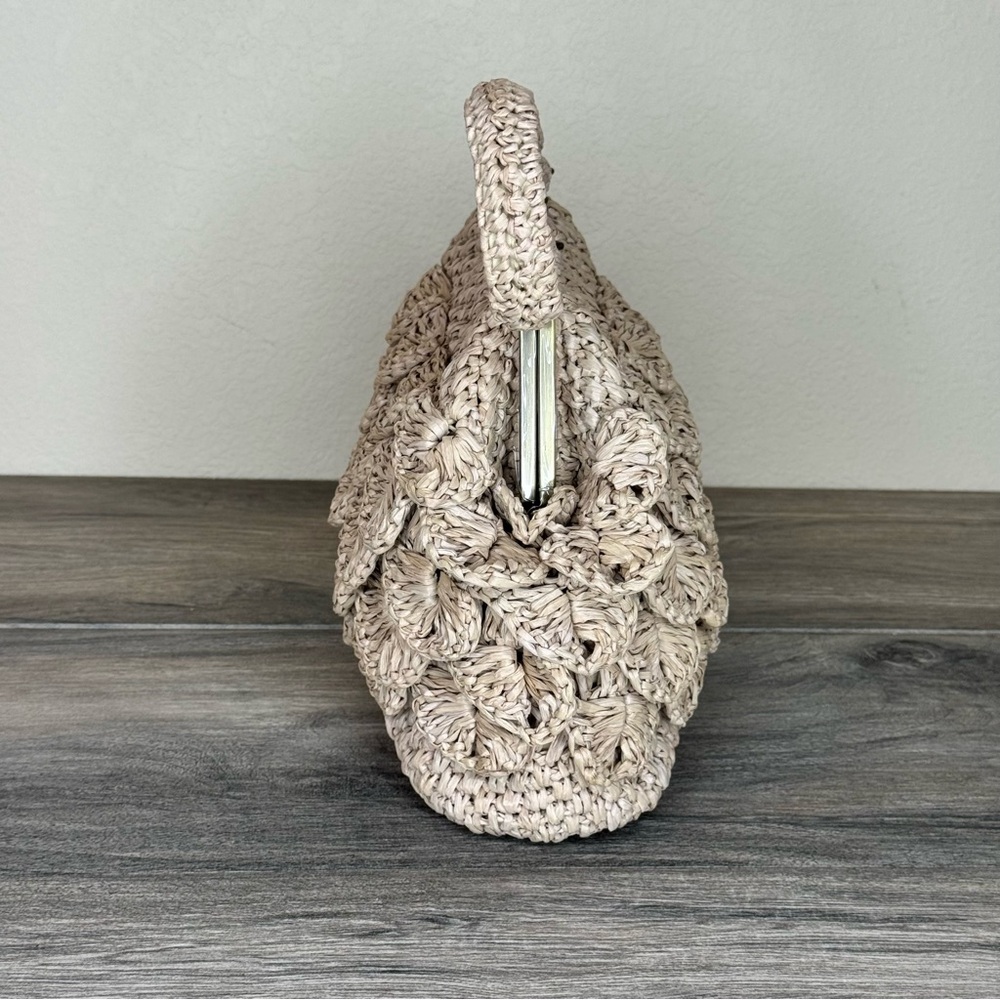 Patricia Nash Scalloped Raffia Collection Natural White Laureana Frame Satchel - Picture 3 of 16